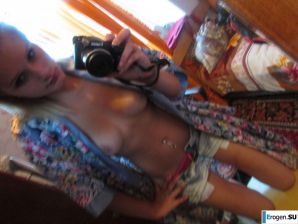 The girl loves to photograph her pussy. Thumbnail 31