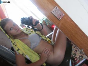 The girl loves to photograph her pussy. Thumbnail 52