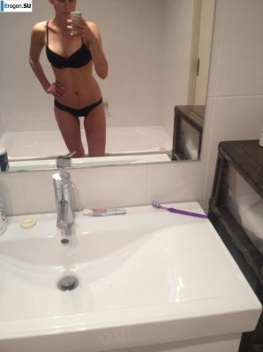 In the restroom. Thumbnail 2