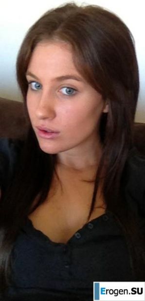 In the restroom. Thumbnail 32