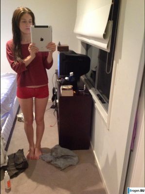 In the restroom. Thumbnail 44