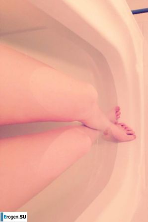 In the restroom. Thumbnail 9