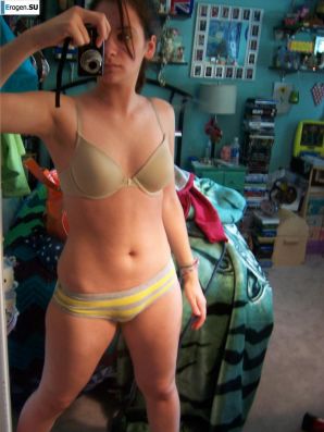 Mess in the room. Thumbnail 10