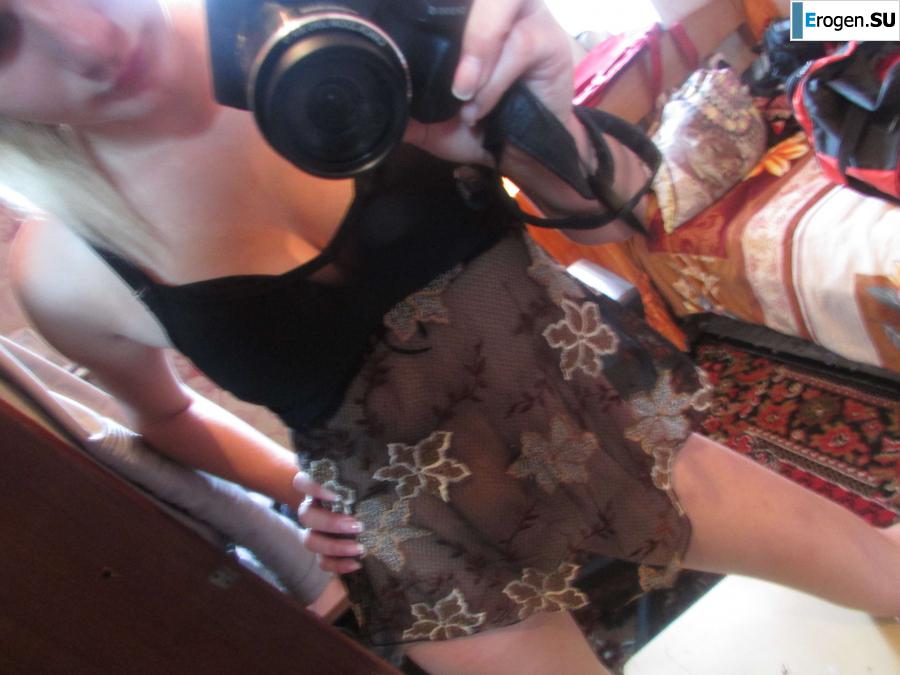 The girl loves to photograph her pussy. Part 2. Slide 50