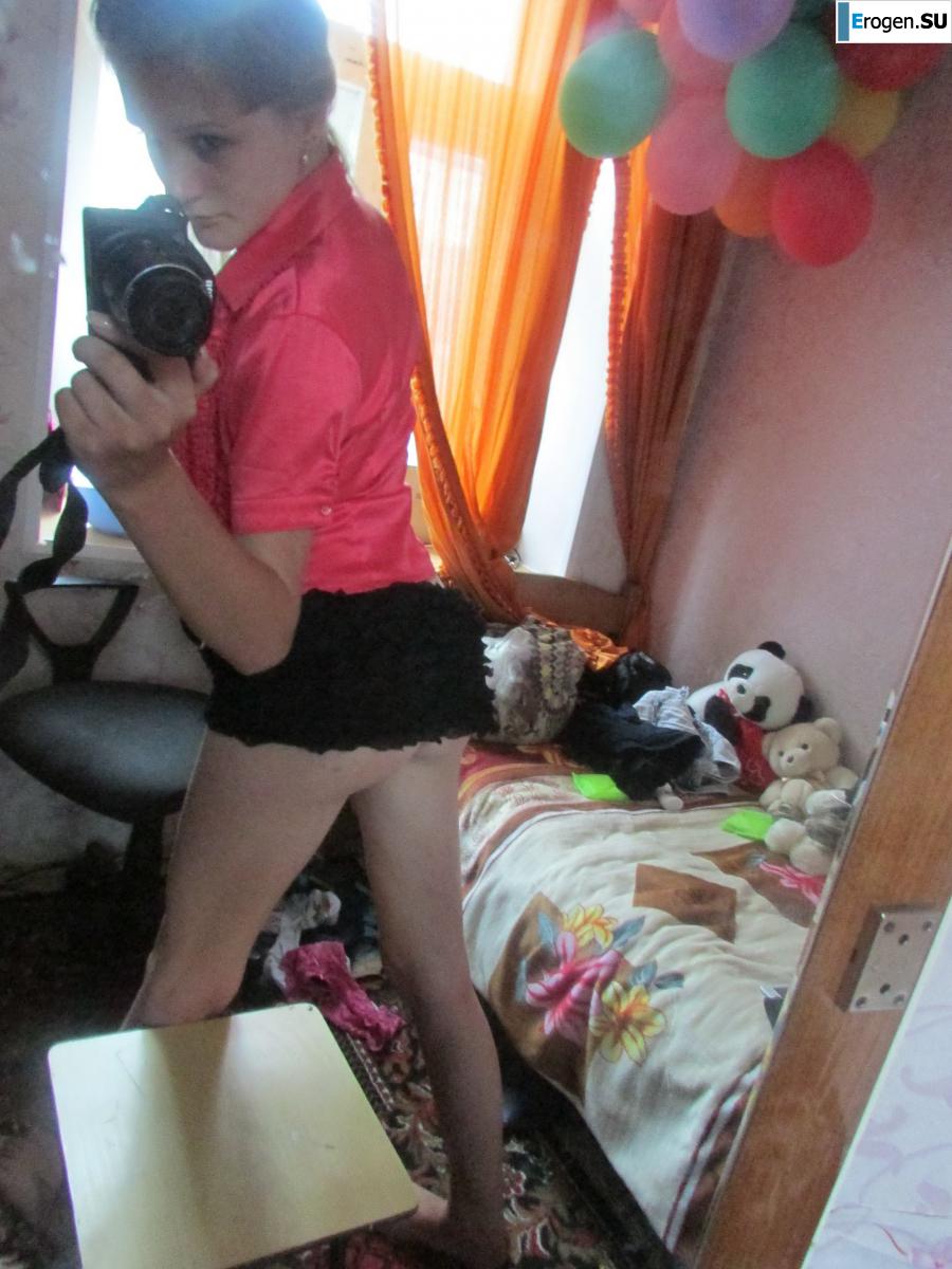 The girl loves to photograph her pussy. Part 2. Slide 56