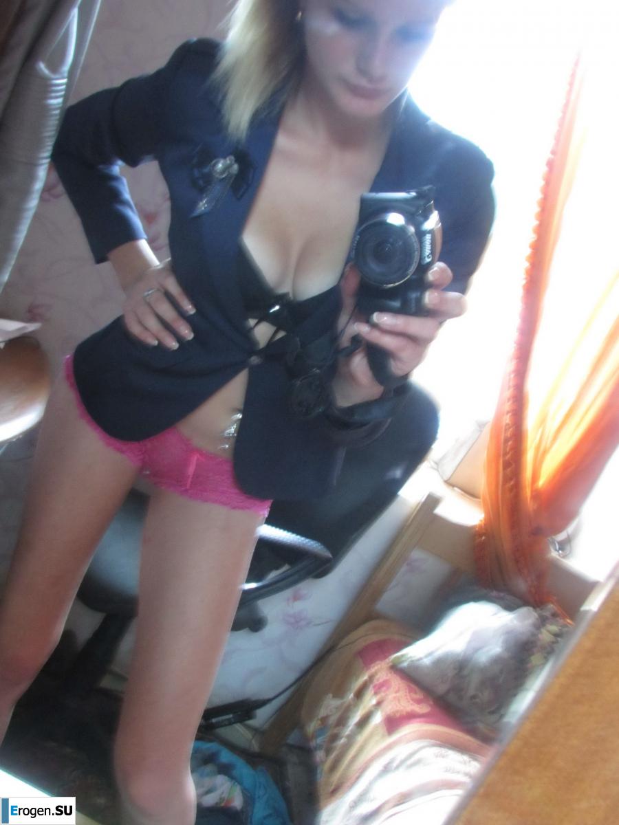 The girl loves to photograph her pussy. Part 2. Slide 7