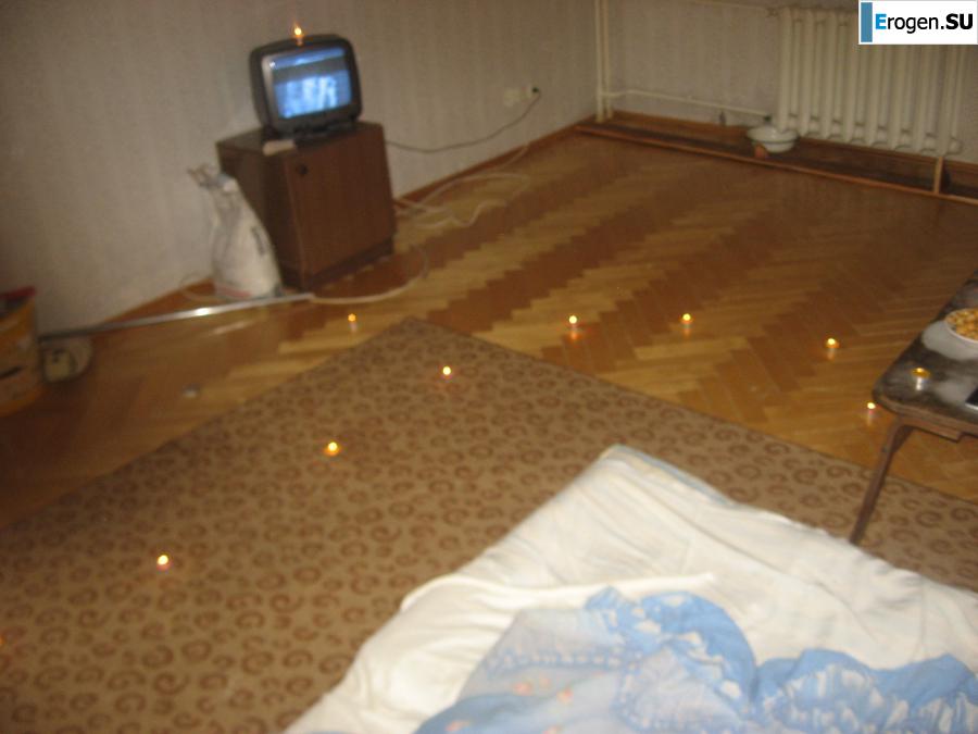 Intimate dinner on the floor. Slide 24