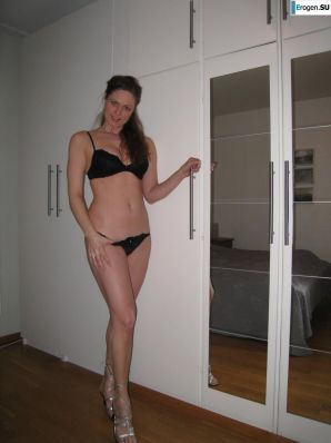Sportswoman, fun. Thumbnail 6