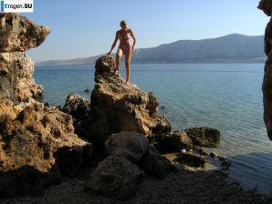 Couple on vacation. Thumbnail 10
