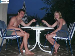 Couple on vacation. Thumbnail 24