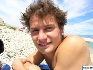 Couple on vacation. Thumbnail 28