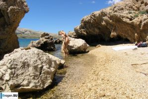 Couple on vacation. Thumbnail 41