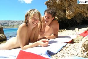 Couple on vacation. Thumbnail 53