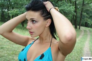 Girls walk, men walk. Thumbnail 48