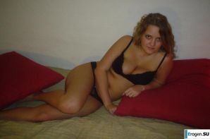 Busty musician. Thumbnail 37