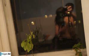 SHADES OF RED. Thumbnail 2
