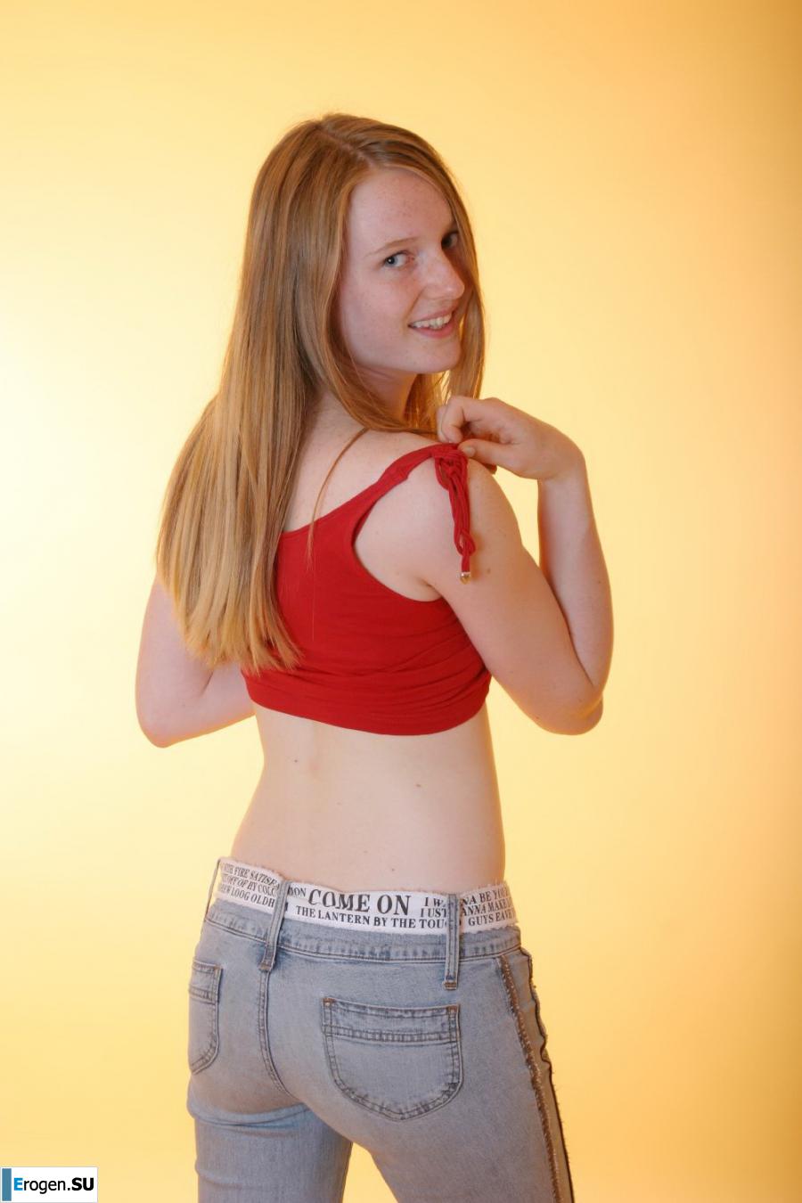 Red-haired modelka. Slide 35