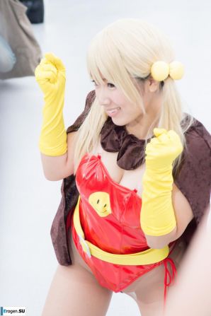 Girls on Halloween. Thumbnail 3