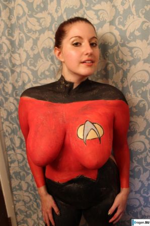 Girls on Halloween. Thumbnail 41