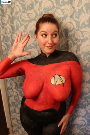 Girls on Halloween. Thumbnail 49