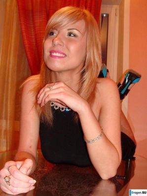 Cute Blonde. Thumbnail 30