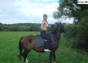 Rider. Thumbnail 4