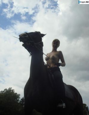 Rider. Thumbnail 9