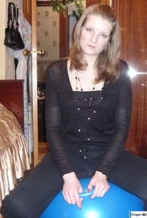Few feminine charms . Thumbnail 8