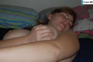 Busty Young Girl. Thumbnail 19