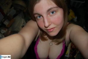 Busty Young Girl. Thumbnail 5