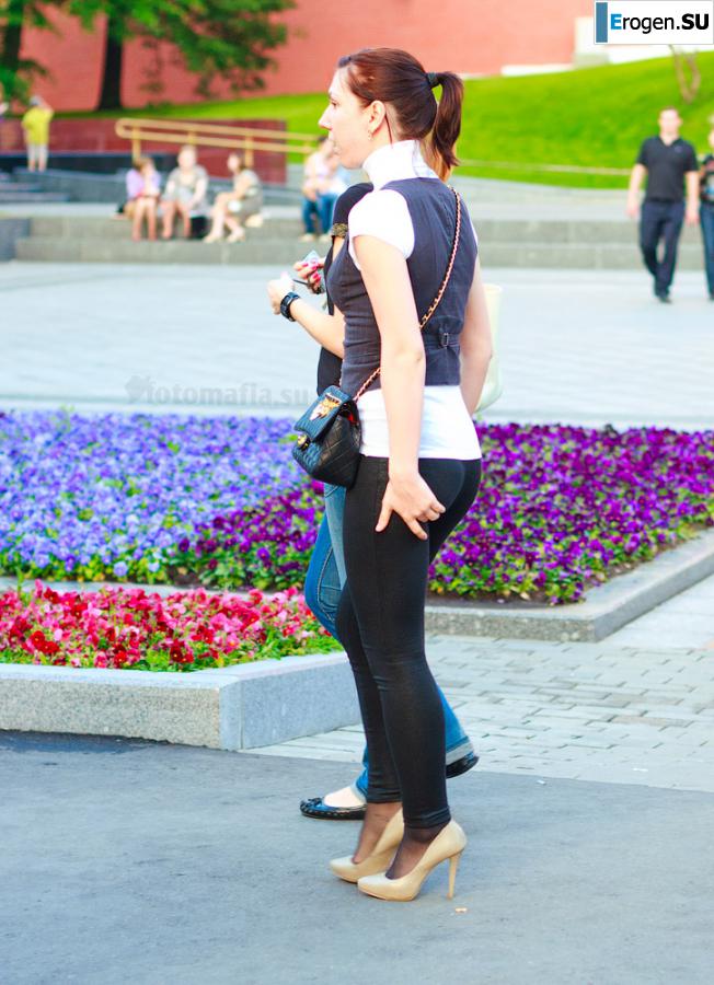 Girls in Leggings. Photo 32