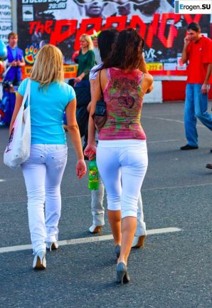 Girls in Leggings. Thumbnail 18