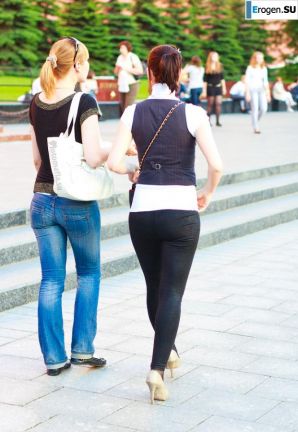 Girls in Leggings. Thumbnail 24