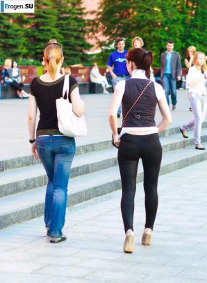 Girls in Leggings. Thumbnail 30