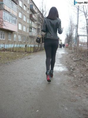 Girls in Leggings. Thumbnail 60