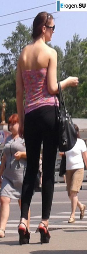 Some more girls in leggings. Thumbnail 10