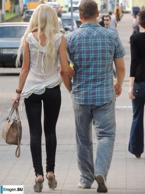 Some more girls in leggings. Thumbnail 25