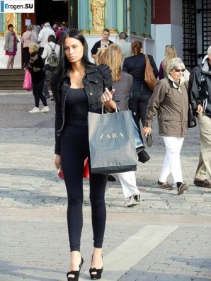 Girls in all the most tight-fitting. Thumbnail 27