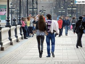 Girls in all the most tight-fitting. Thumbnail 28