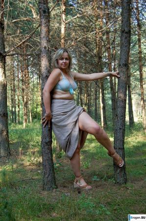 Зрелая в лесу. Миниатюра 13