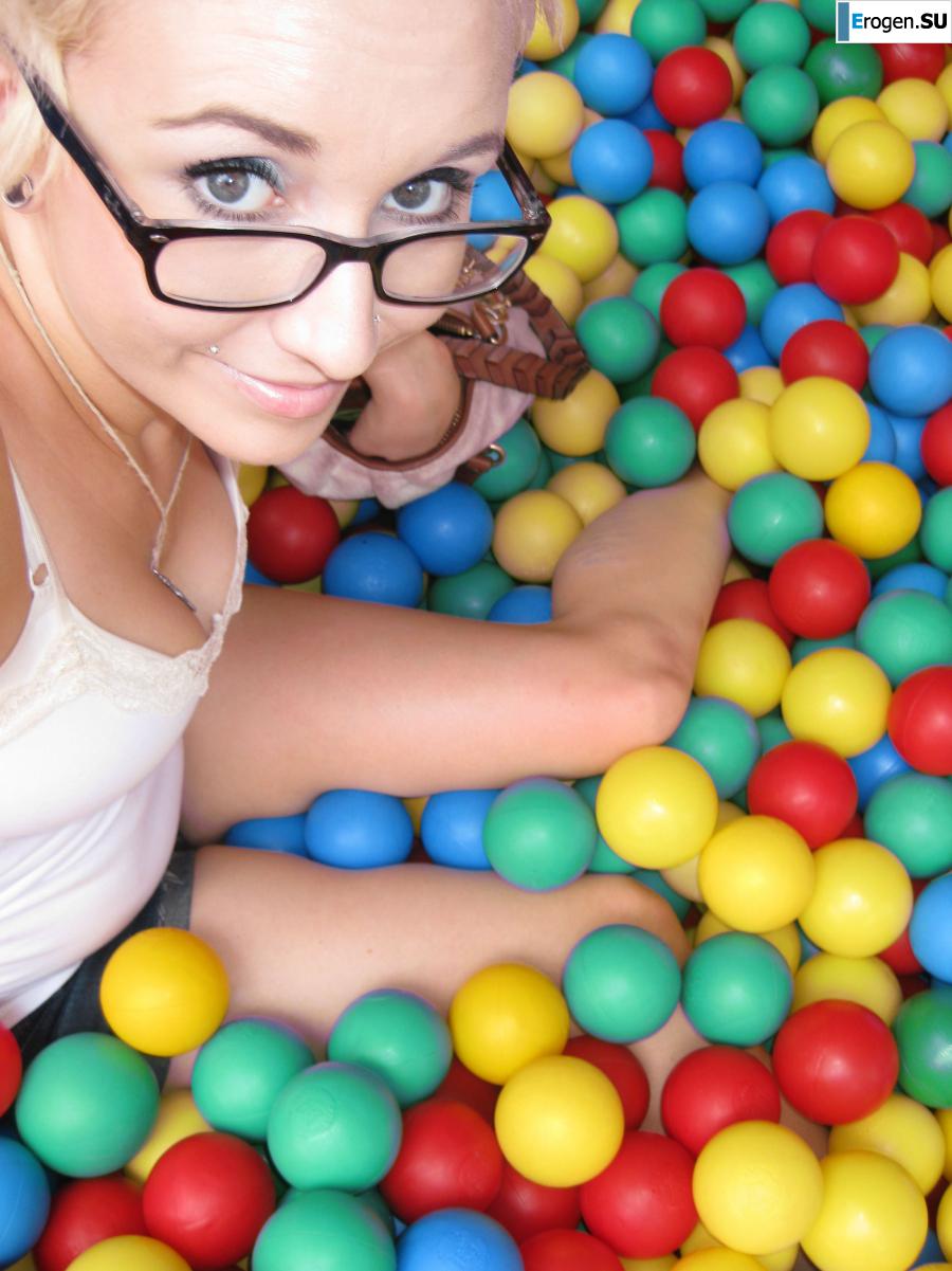bespectacled self-album. Slide 27