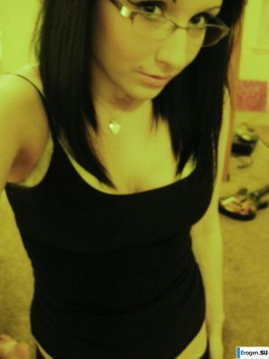 bespectacled self-album. Thumbnail 31