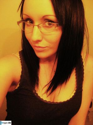 bespectacled self-album. Thumbnail 47
