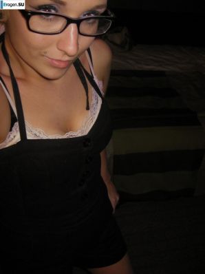 Young with a camera. Thumbnail 16