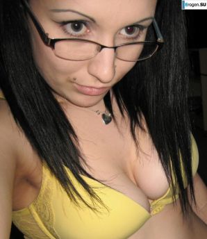 Young with a camera. Thumbnail 2