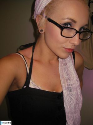 Young with a camera. Thumbnail 45