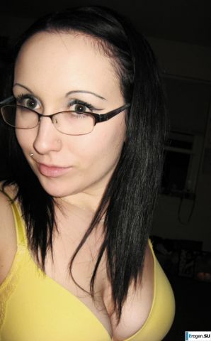 Young with a camera. Thumbnail 5