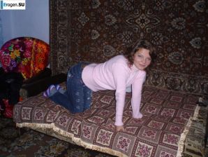 Oksana and the carpet. Thumbnail 1