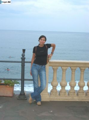 Posing on the seas. Thumbnail 24
