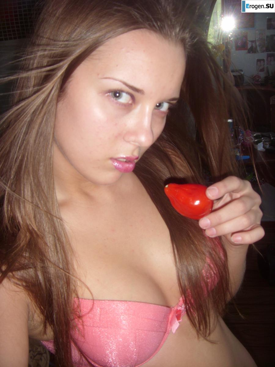 Selfies of a young artist. Slide 9